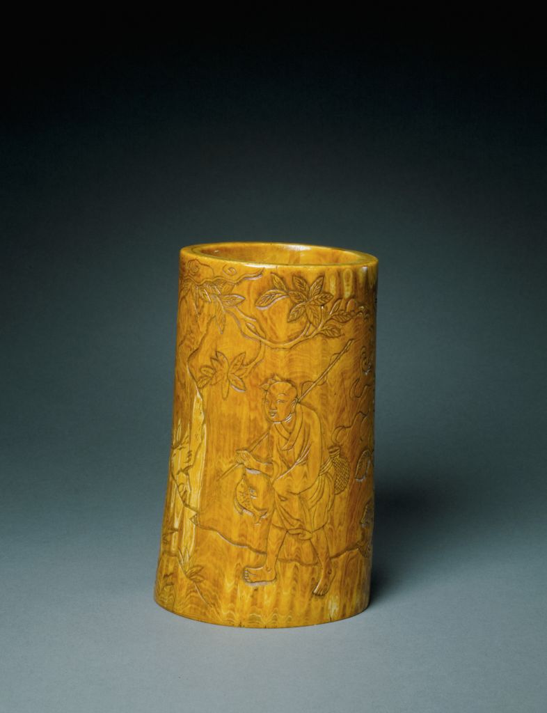 图片[1]-Tooth carving figure pen holder-China Archive